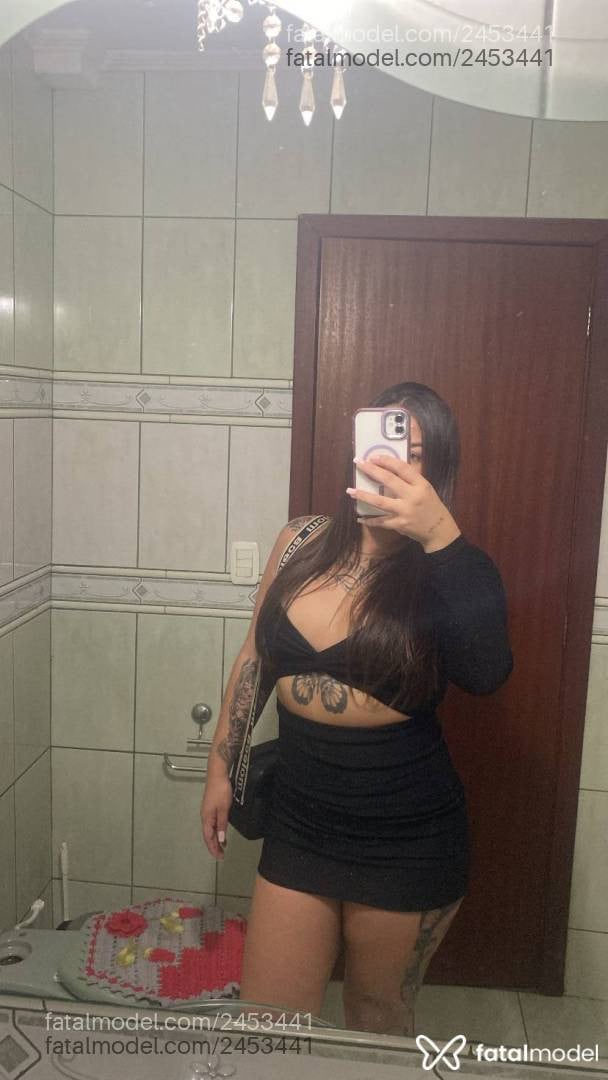Acompanhante mulher com cabelo castanho de olhos verdes - Yasmin