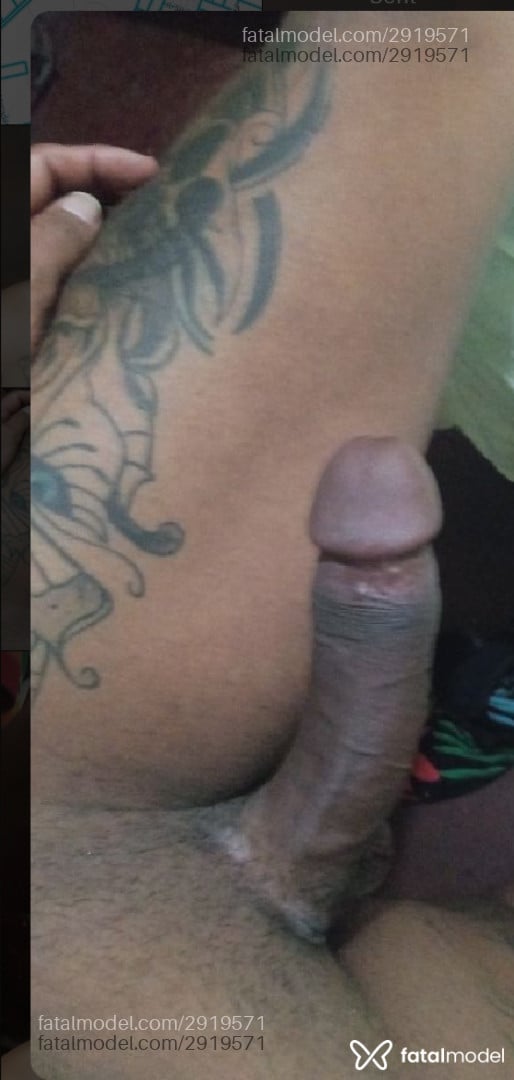 Acompanhante homem com cabelo castanho de olhos castanhos em Goiânia - Bryan