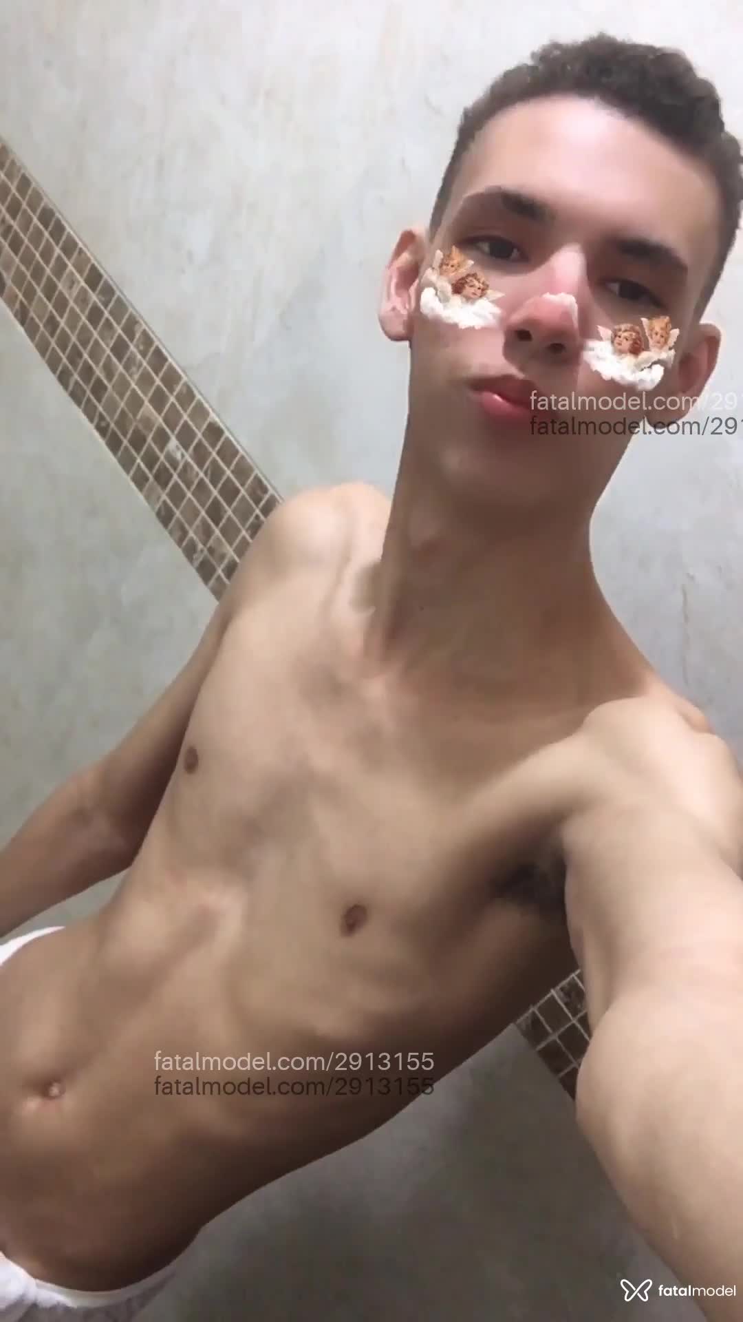 Acompanhante homem com cabelo castanho de olhos castanhos em Belo Horizonte - Victor