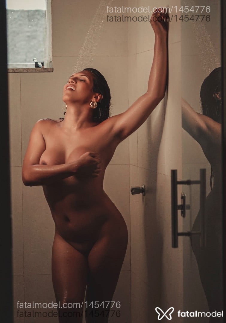 Acompanhante mulher trans morena (o) de olhos pretos em Natal Acompanhante mulher trans morena (o) de olhos pretos em Natal - Paula Marques