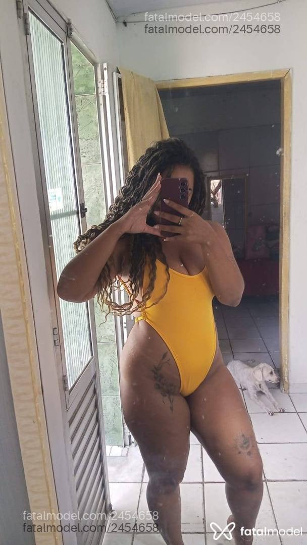 Acompanhante mulher morena (o) de olhos castanhos em Santa Cruz do Capibaribe - Evellyn