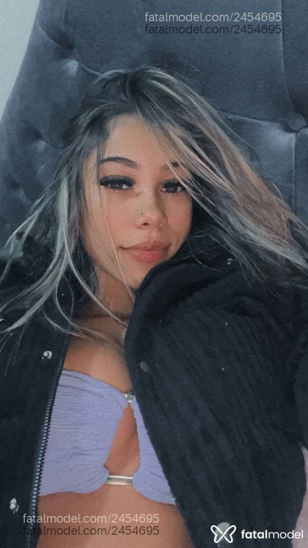 Acompanhante mulher com cabelo castanho de olhos castanhos em Rio das Ostras - Mayaa