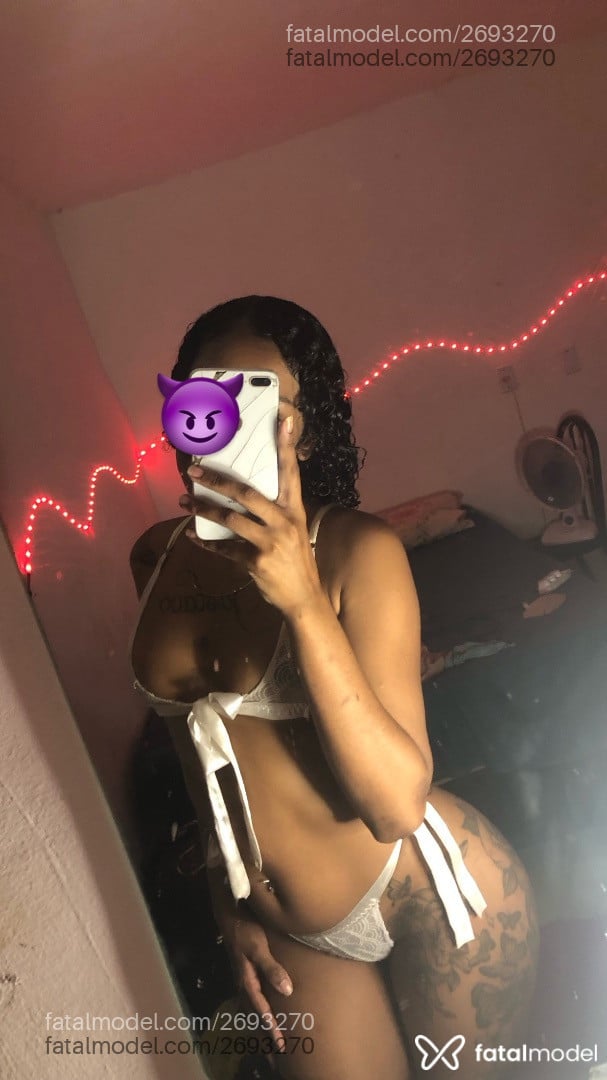 Acompanhante mulher morena (o) de olhos pretos em São Luís - Beelzinha