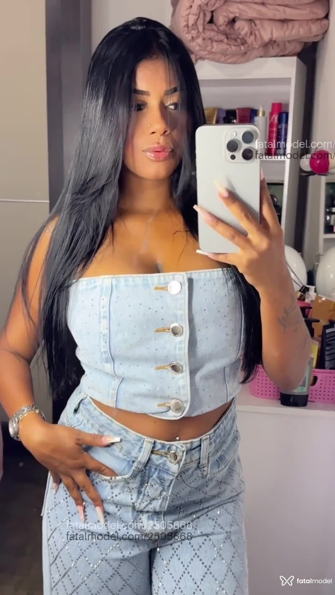 Acompanhante mulher morena (o) de olhos castanhos em Cajazeiras - Lua Priscila