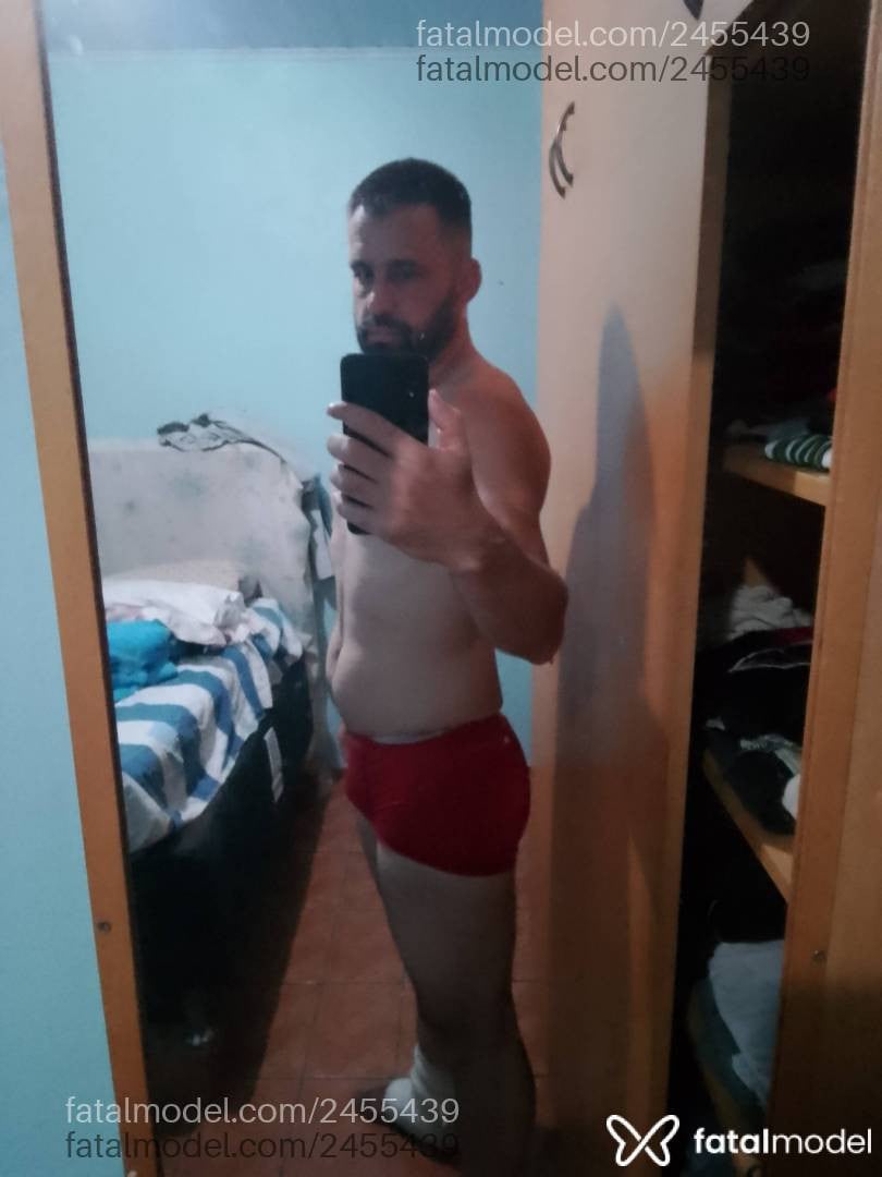 Acompanhante homem morena (o) de olhos castanhos em Canoinhas Acompanhante homem morena (o) de olhos castanhos em Canoinhas - Bryan