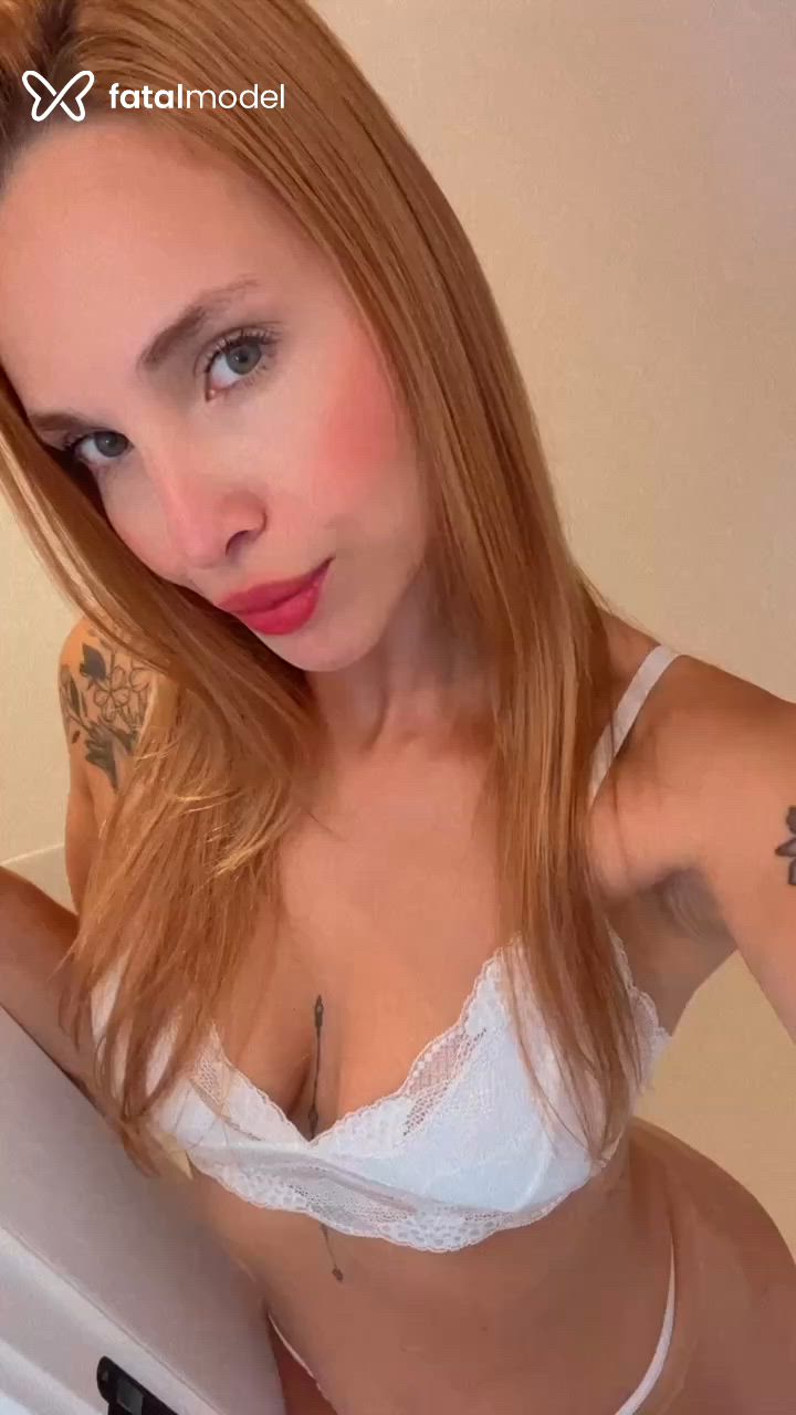 Acompanhante mulher loira (o) de olhos verdes - Afrodite