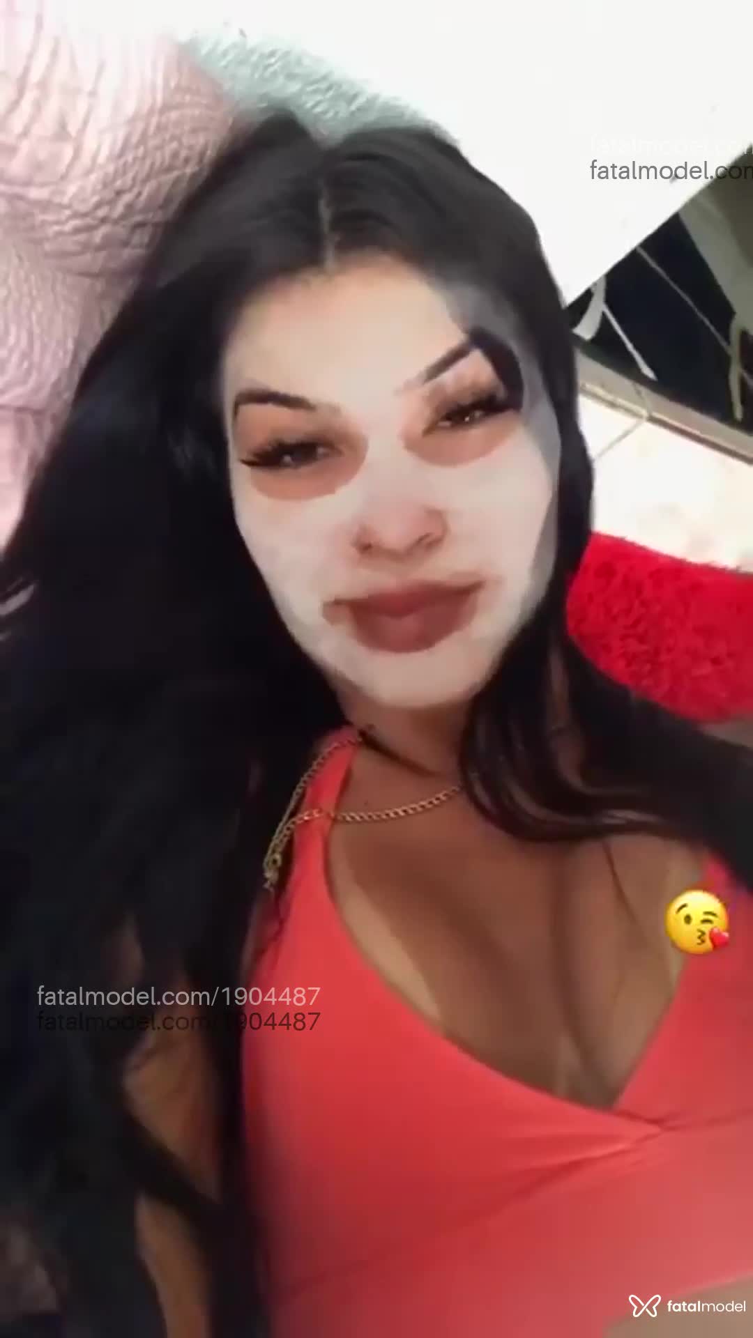 Acompanhante mulher trans morena (o) de olhos castanhos - LariSandryne