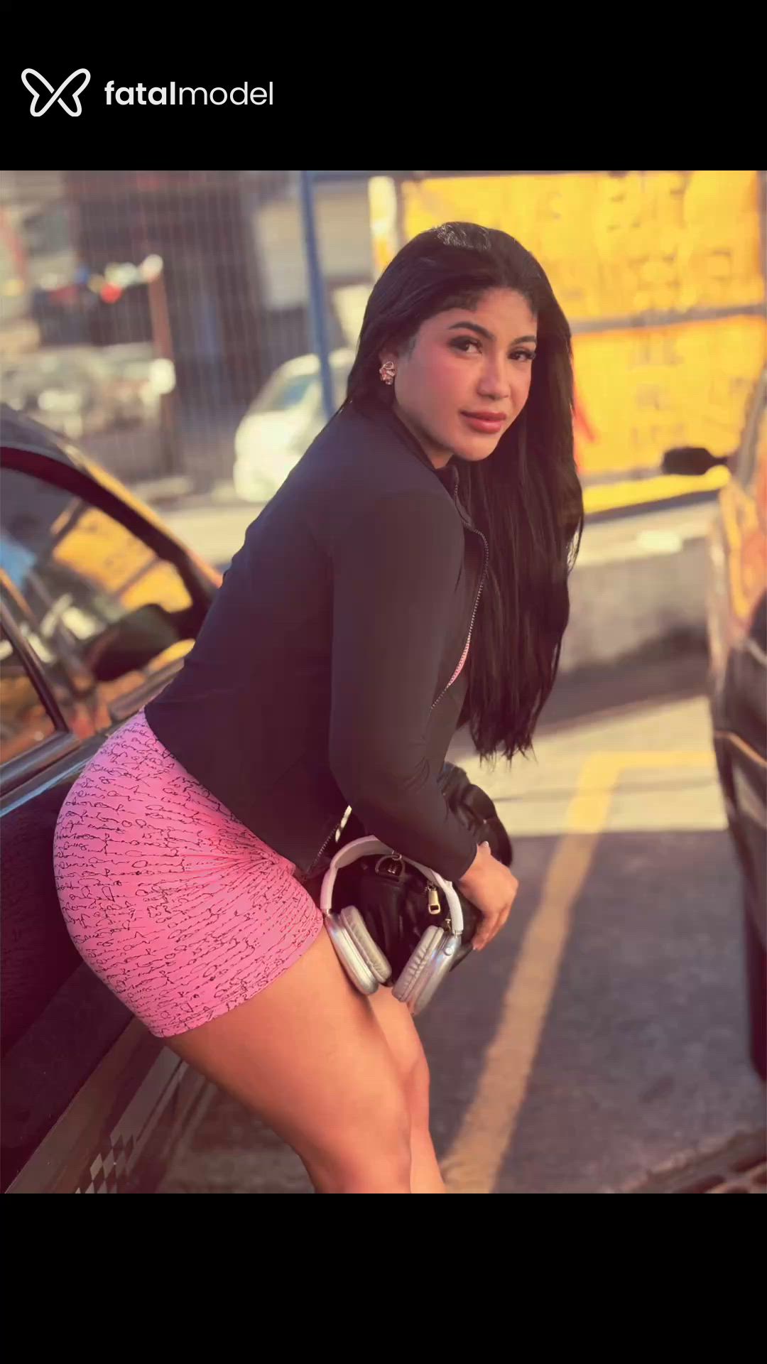 Acompanhante mulher morena (o) de olhos castanhos em Petrópolis Acompanhante mulher morena (o) de olhos castanhos em Petrópolis - Melissa Buarque