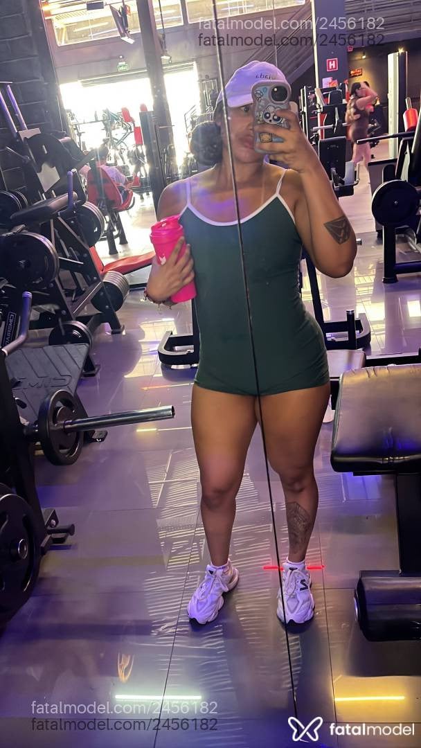 Acompanhante mulher morena (o) de olhos castanhos - Melissa Buarque