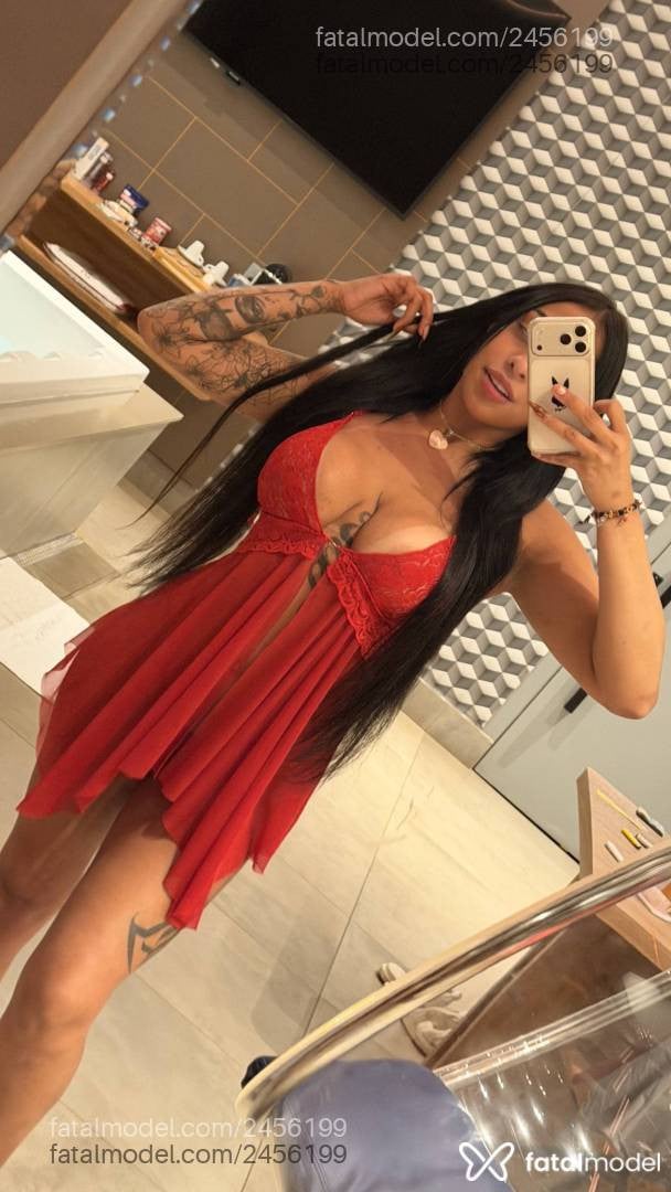Acompanhante mulher com cabelo castanho de olhos castanhos - Anitta