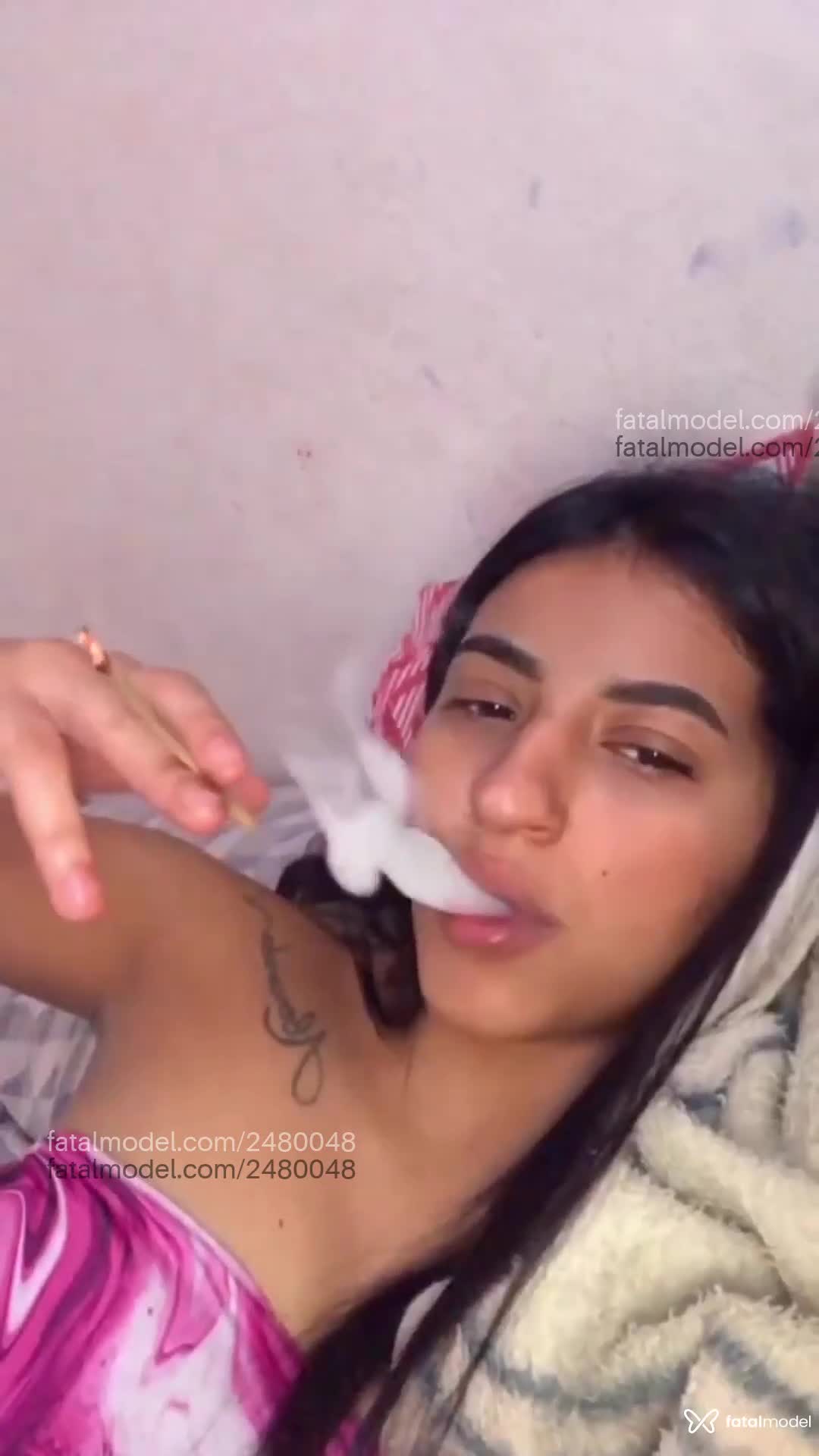 Acompanhante mulher morena (o) de olhos pretos em São Paulo - Micaelle Senna