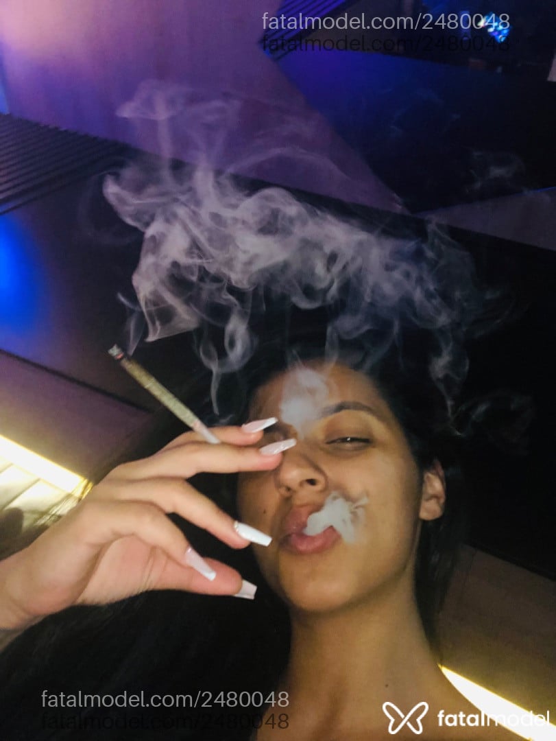 Acompanhante mulher morena (o) de olhos pretos em São Paulo - Micaelle Senna