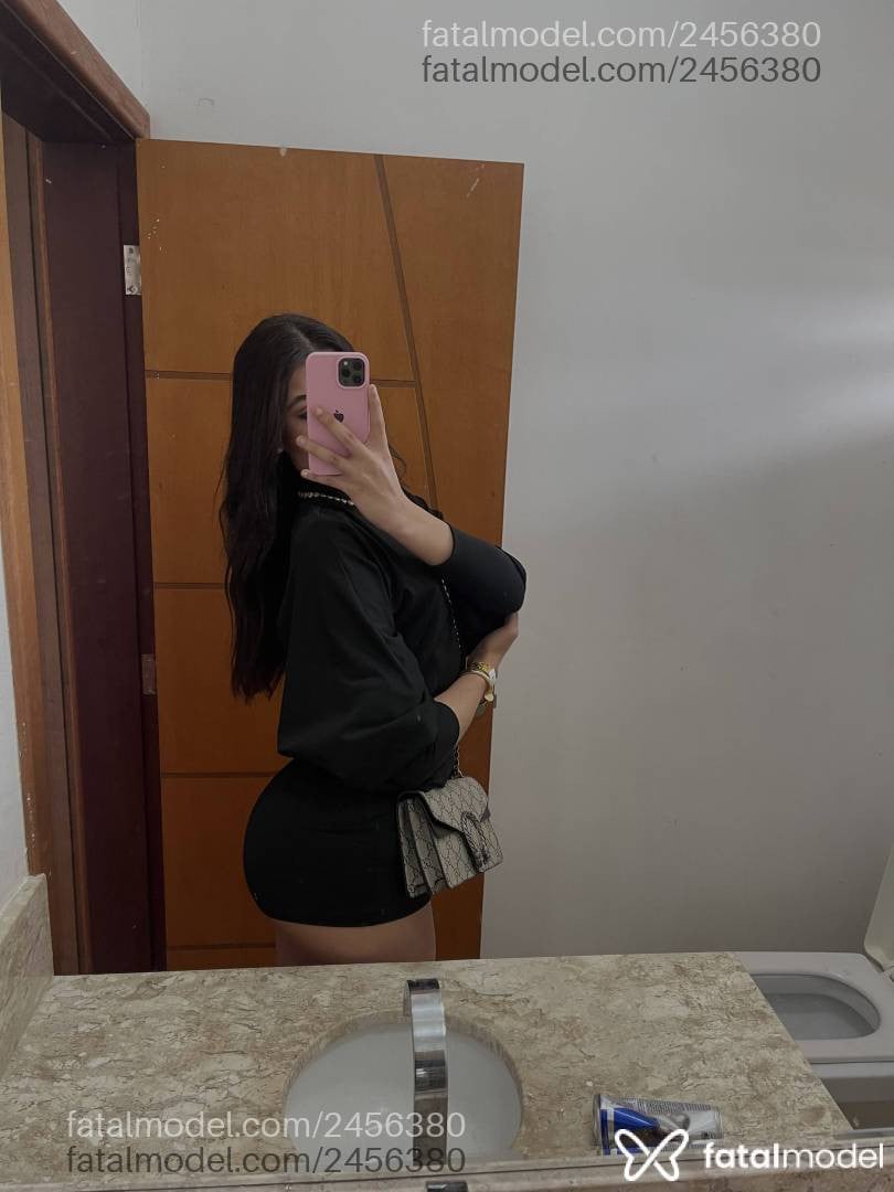 Acompanhante mulher trans morena (o) de olhos castanhos - Camila Silva