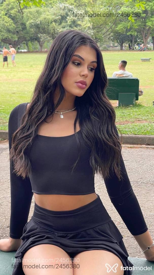 Acompanhante mulher trans morena (o) de olhos castanhos - Camila Silva