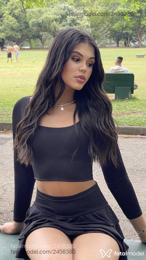 Acompanhante mulher trans morena (o) de olhos castanhos - Camila Silva