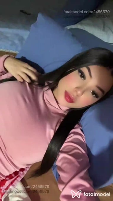 Acompanhante mulher com cabelo castanho de olhos pretos - Lorena Mayla Acompanhante mulher com cabelo castanho de olhos pretos - Lorena Mayla