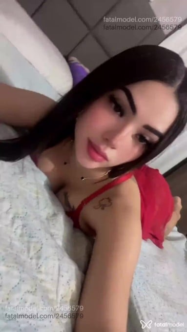Acompanhante mulher com cabelo castanho de olhos pretos - Lorena Mayla Acompanhante mulher com cabelo castanho de olhos pretos - Lorena Mayla