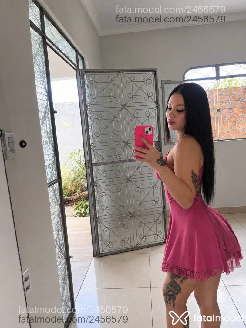 Acompanhante mulher com cabelo castanho de olhos pretos - Lorena Mayla