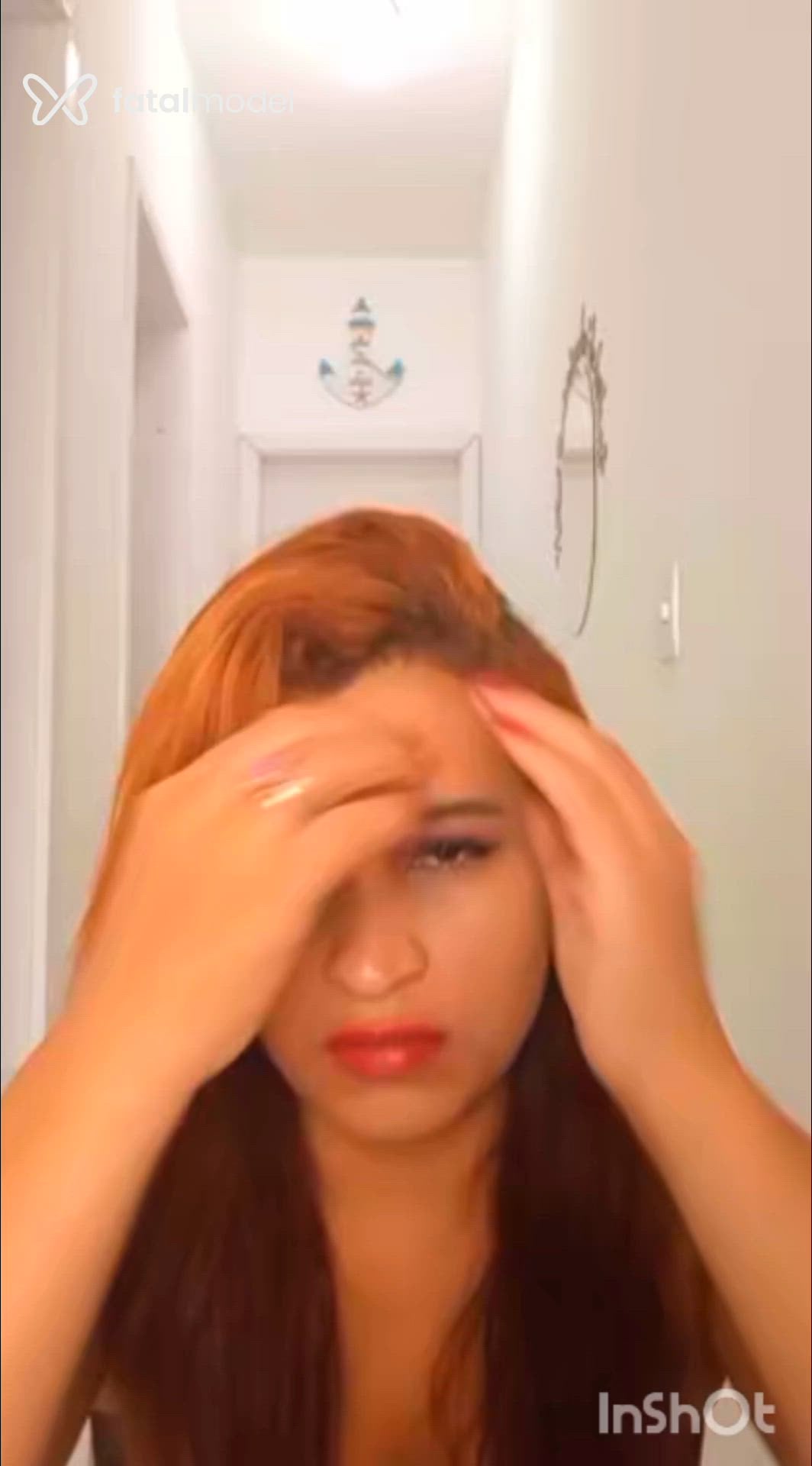 Acompanhante mulher ruiva (o) de olhos castanhos - Karen Gabrielle