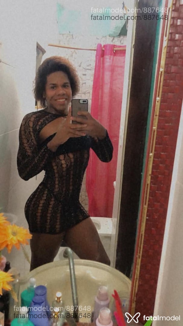 Acompanhante travesti morena (o) de olhos castanhos em Virtual - Feeh Souza