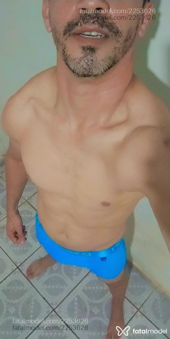 Acompanhante homem com cabelo castanho de olhos castanhos em Sinop - Paulo