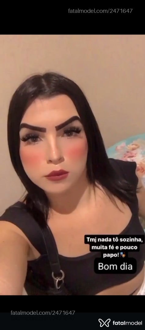 Acompanhante mulher trans com cabelo castanho de olhos verdes em Virtual - Luanny Moura