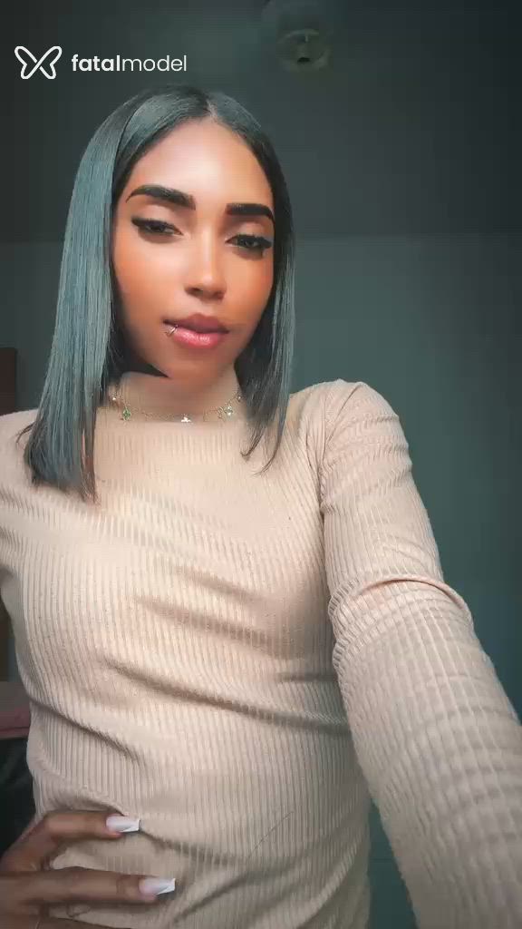 Acompanhante mulher com cabelo castanho de olhos castanhos - Brenda Muniz