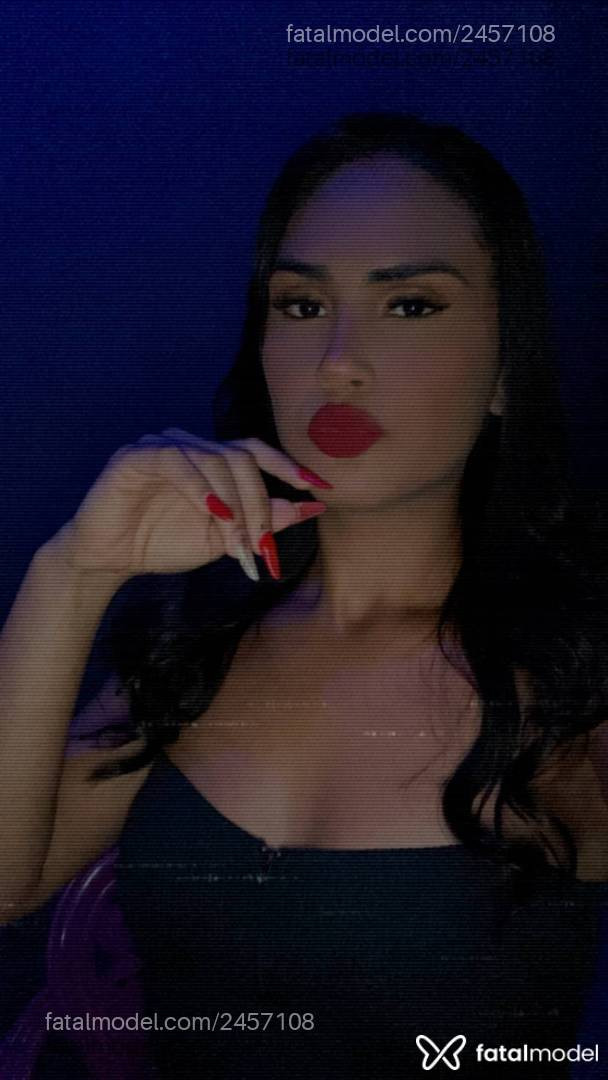 Acompanhante mulher trans morena (o) de olhos pretos em Inocência - Hevellyn