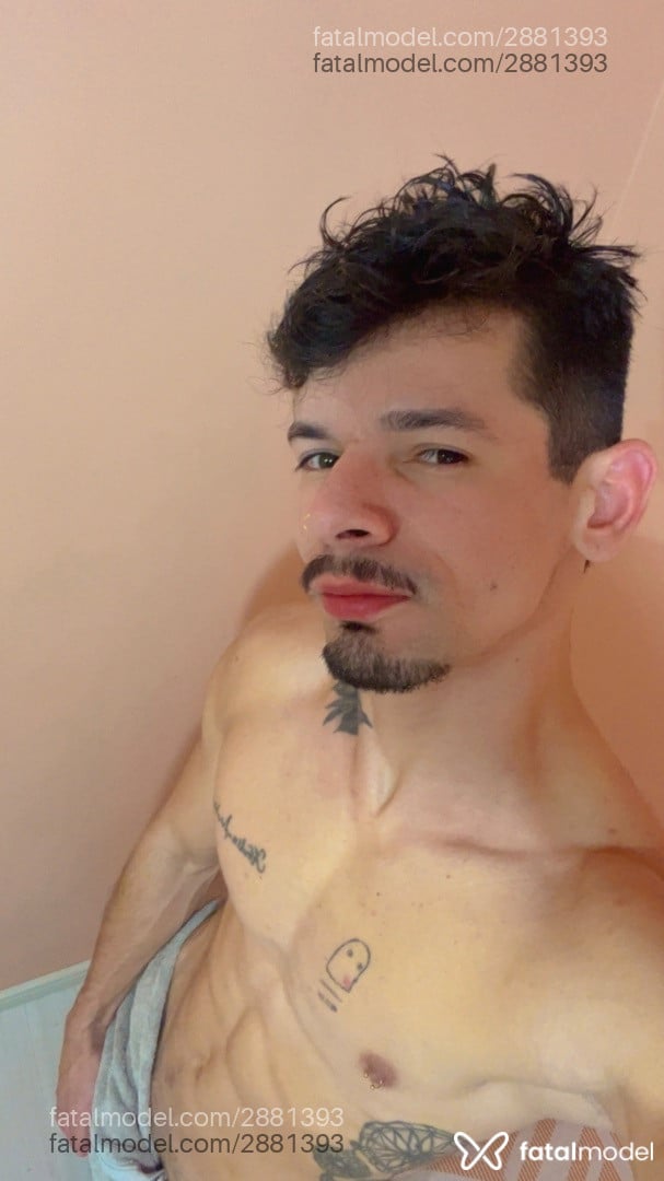 Acompanhante homem morena (o) de olhos castanhos em Porto Alegre - Felipe Xavier