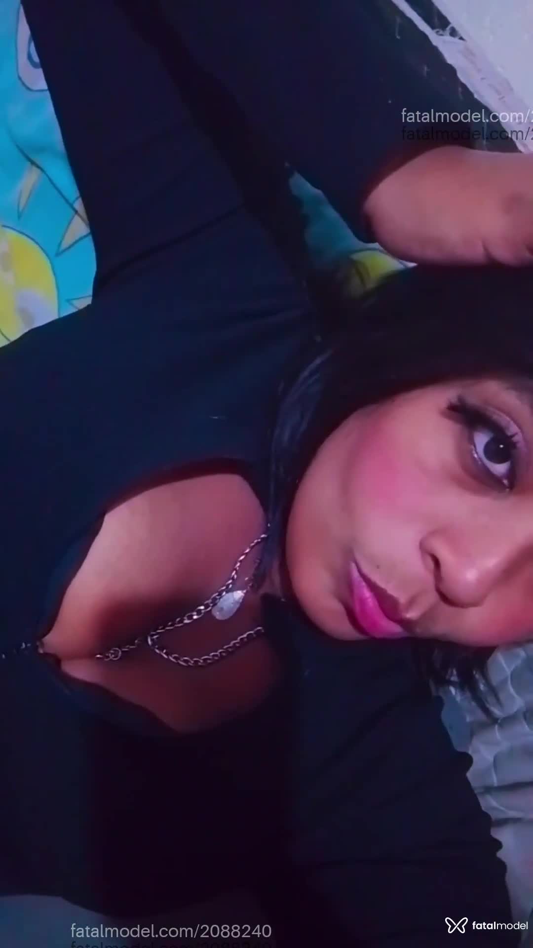 Acompanhante mulher morena (o) de olhos pretos - Ruti Acompanhante mulher morena (o) de olhos pretos - Ruti