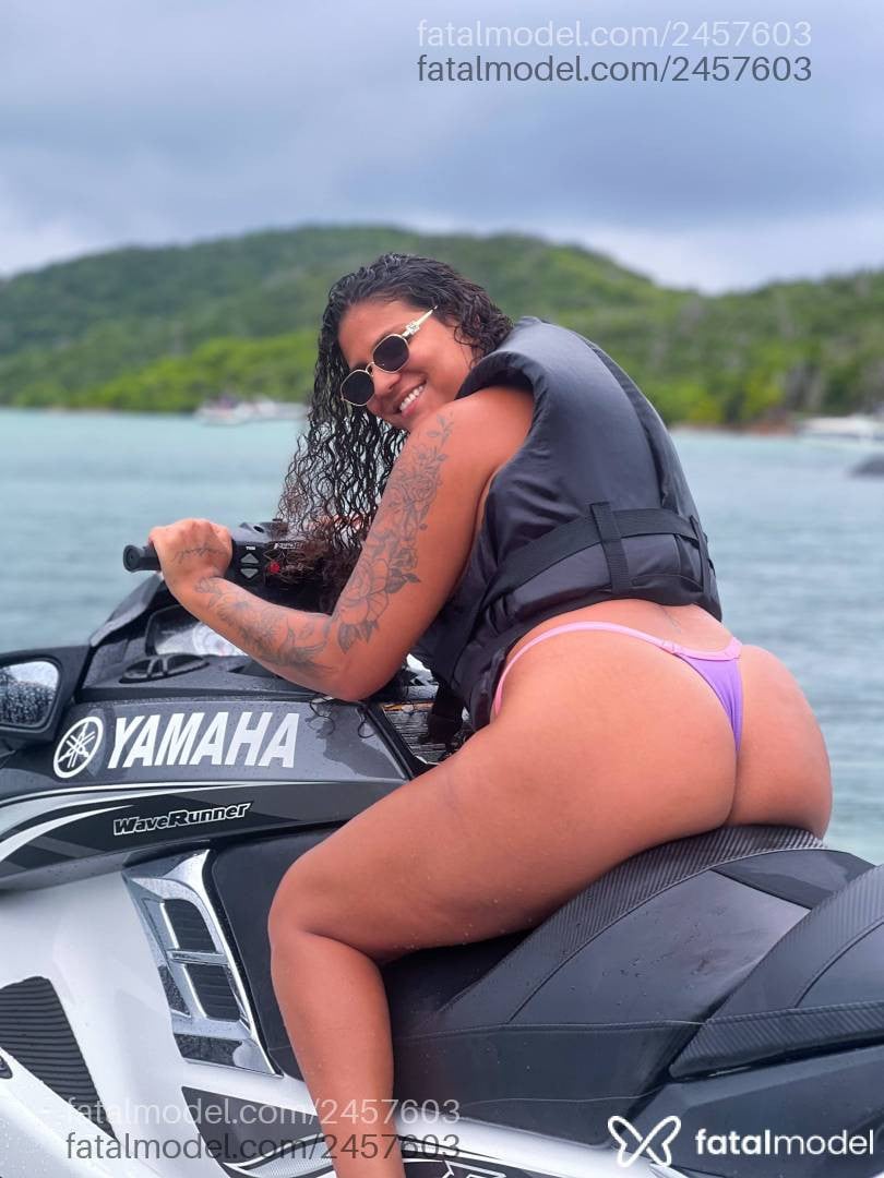 Acompanhante mulher morena (o) de olhos pretos em Araguari - Júlia Araujo
