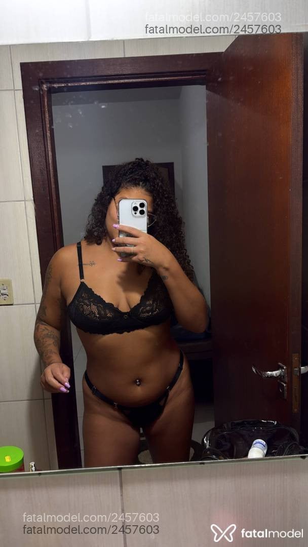 Acompanhante mulher morena (o) de olhos pretos em Araguari - Júlia Araujo