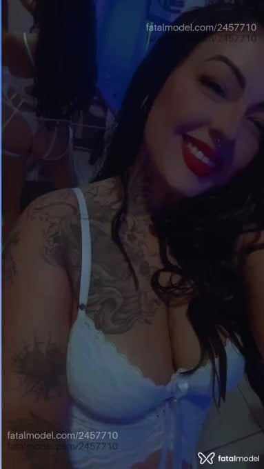 Acompanhante mulher morena (o) de olhos castanhos em Cascavel - Cristal