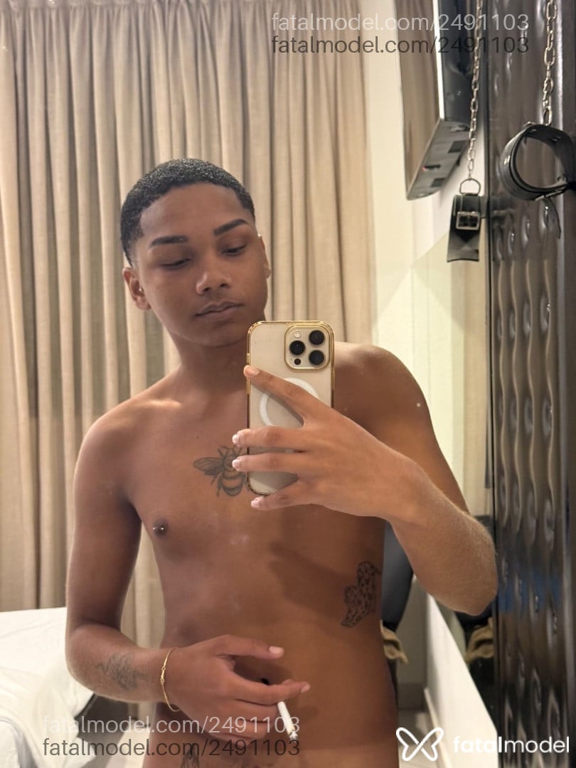 Acompanhante homem sem cabelo de olhos pretos em Rio de Janeiro - Henrique