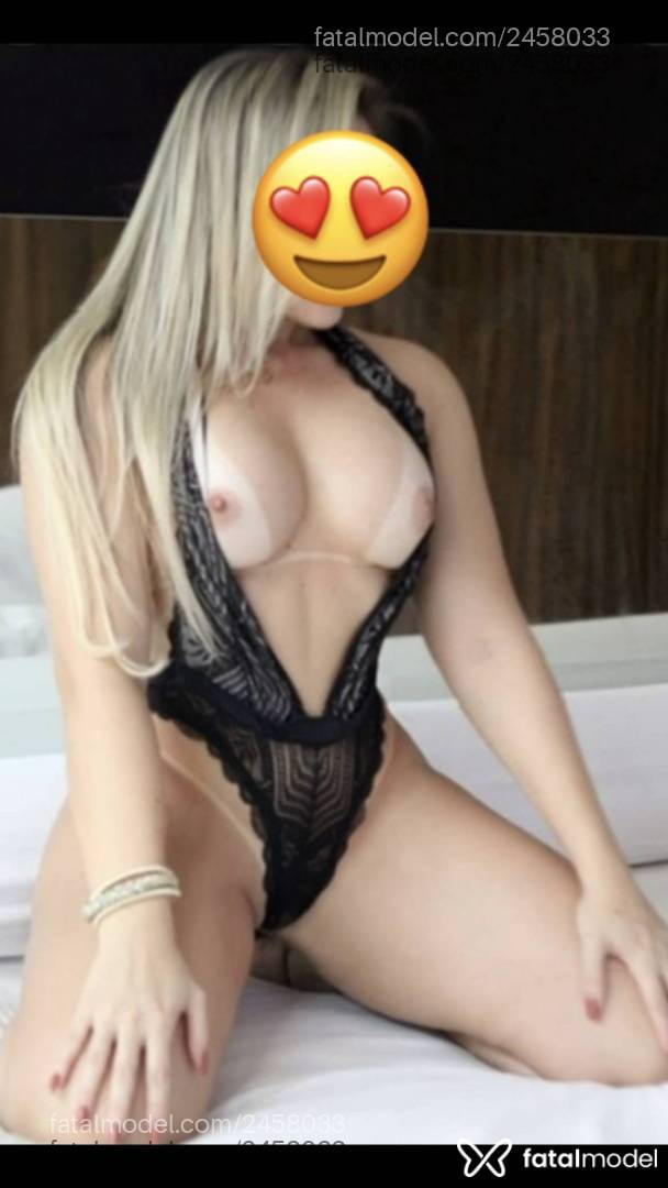 Acompanhante mulher loira (o) de olhos mel - Clara