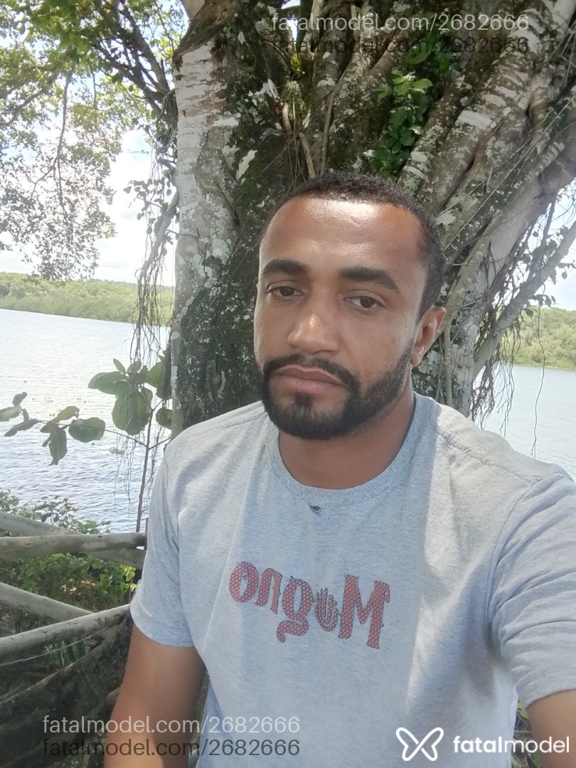 Acompanhante homem morena (o) de olhos pretos em Ilhéus Acompanhante homem morena (o) de olhos pretos em Ilhéus - Lyerro