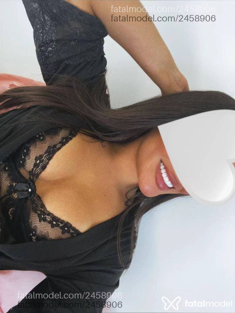 Acompanhante mulher morena (o) de olhos castanhos - Lolla Salles