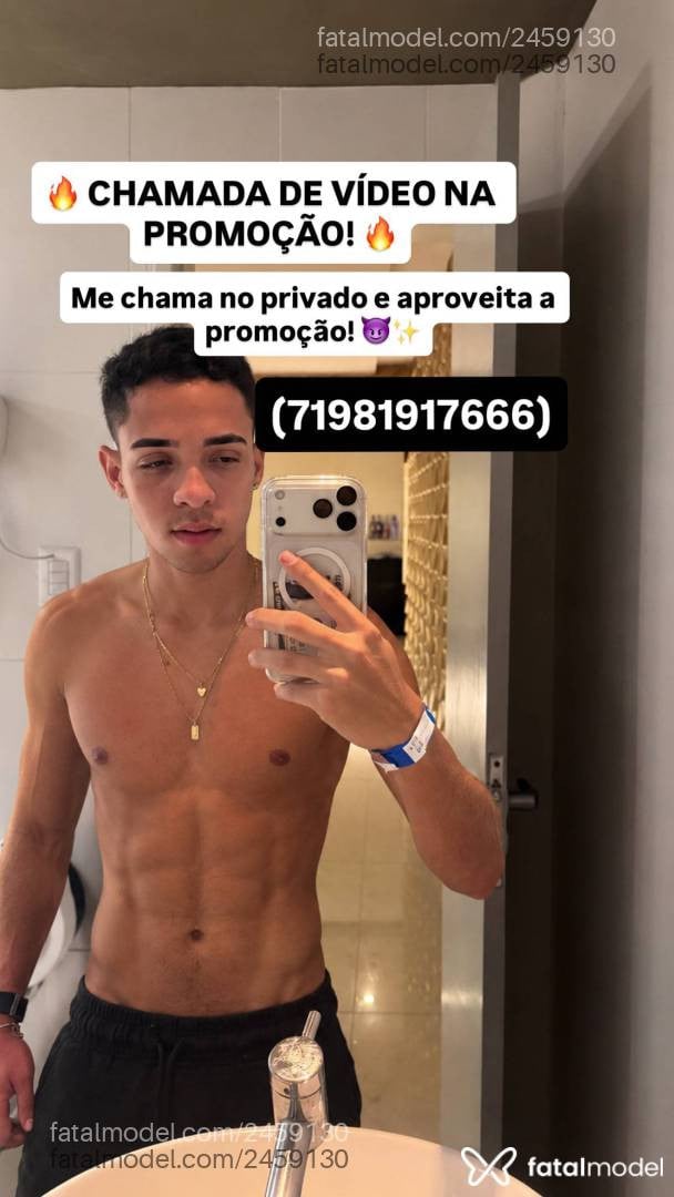 Acompanhante homem com cabelo castanho de olhos castanhos - Luiz Henrique