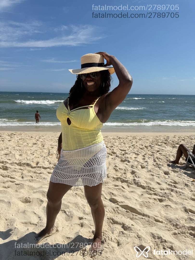 Acompanhante mulher com cabelo castanho de olhos castanhos em Rio de Janeiro Acompanhante mulher com cabelo castanho de olhos castanhos em Rio de Janeiro - Joyce Estrela
