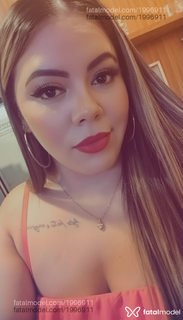 Acompanhante mulher com cabelo castanho de olhos castanhos em Fortaleza - Rhayssa Lima
