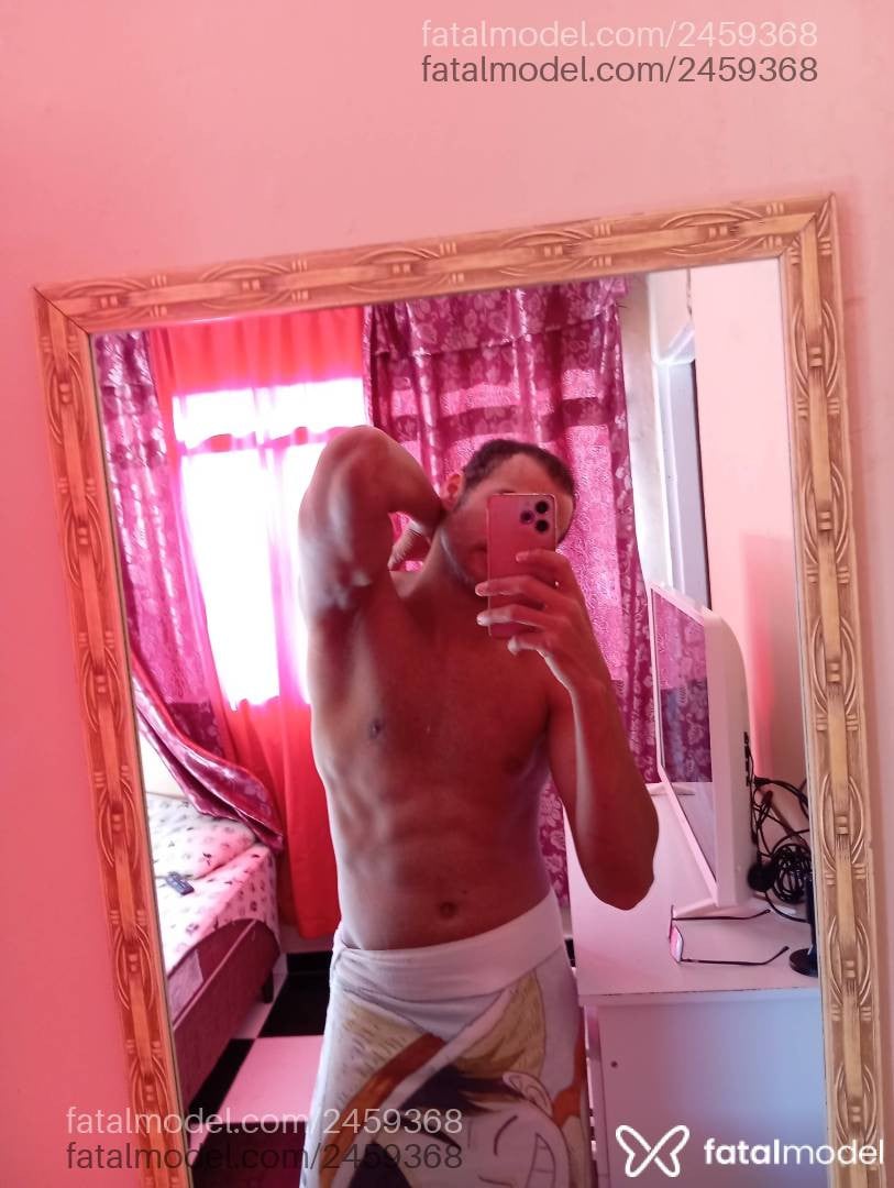Acompanhante homem morena (o) de olhos verdes em Virtual - Lucas