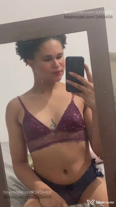 Acompanhante mulher trans com cabelo castanho de olhos castanhos em Sarzedo - Ketzinha