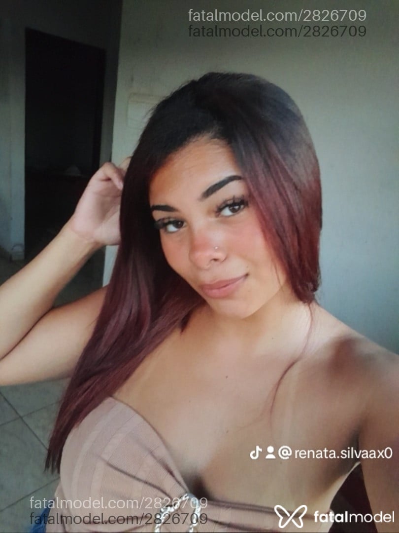 Acompanhante mulher morena (o) de olhos castanhos - Renata