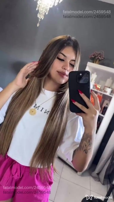 Acompanhante mulher com cabelo castanho de olhos castanhos em Araguaína - Letícia Menezes