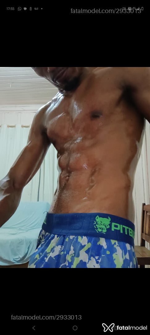 Acompanhante homem morena (o) de olhos pretos em Sinop - Bombomblack
