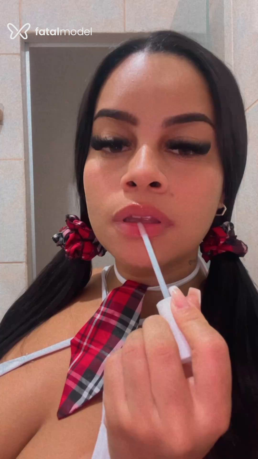 Acompanhante mulher morena (o) de olhos castanhos em Luís Eduardo Magalhães Acompanhante mulher morena (o) de olhos castanhos em Luís Eduardo Magalhães - Virgínia