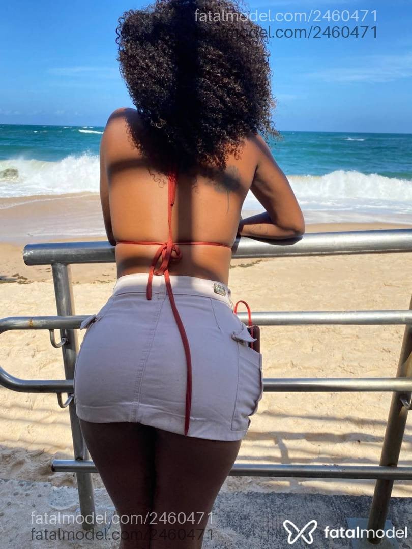 Acompanhante mulher com cabelo castanho de olhos pretos - Lorrane Acompanhante mulher com cabelo castanho de olhos pretos - Lorrane