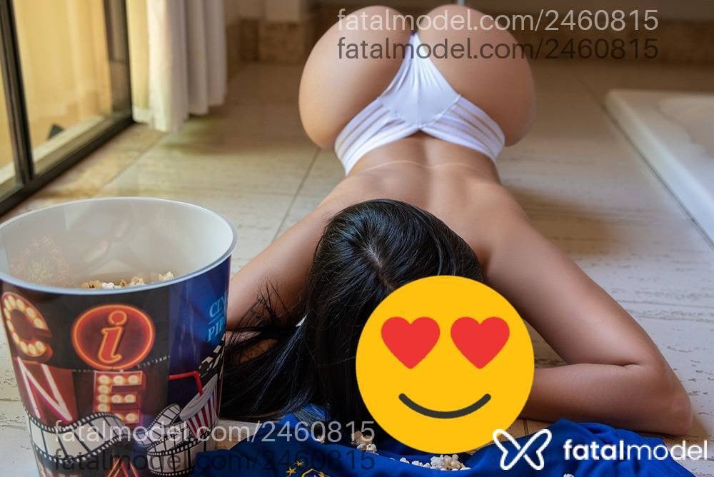 Acompanhante mulher morena (o) de olhos castanhos - Vick
