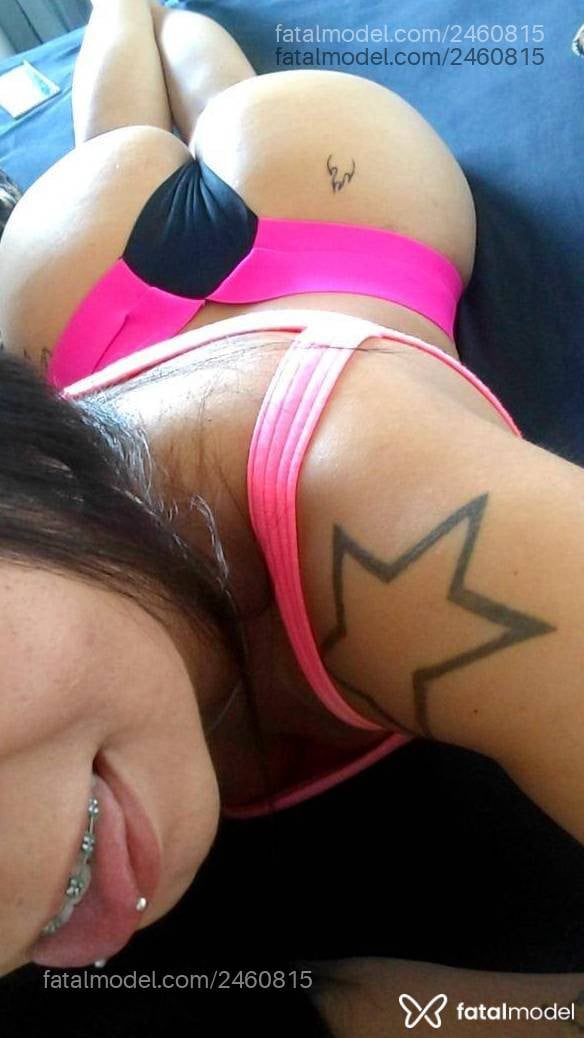 Acompanhante mulher morena (o) de olhos castanhos - Vick
