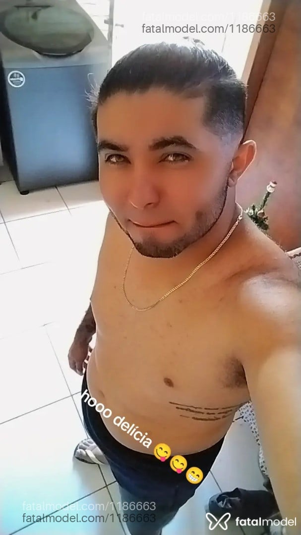 Acompanhante homem morena (o) de olhos pretos em Araucária Acompanhante homem morena (o) de olhos pretos em Araucária - Yuri boyka